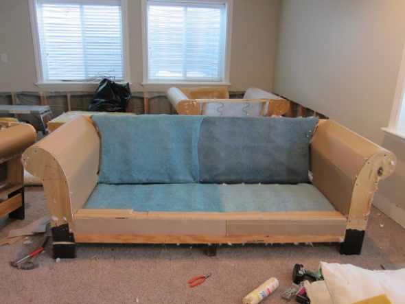 Как сделать диван при помощи декоративных комплектов из abs пластика